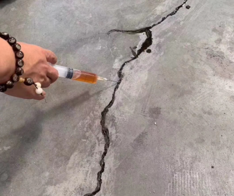 融水混凝土裂缝修补技术详解​